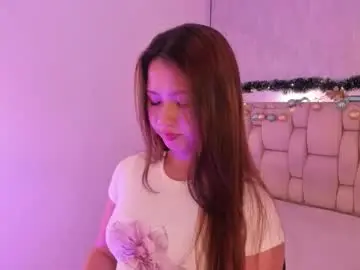 Chaturbate Watch Live Sex Cams of roxie_summers