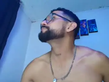 Chaturbate Nude Webcam of benjamin613999