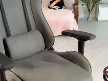 Chaturbate Live Sex Cam of artycropp