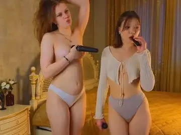 Chaturbate Nude Webcam of lookatmehabibi_