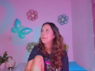 Chaturbate Live Sex of littlee_emma_