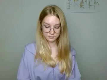 Chaturbate Live Sex Cam of abbymoore__