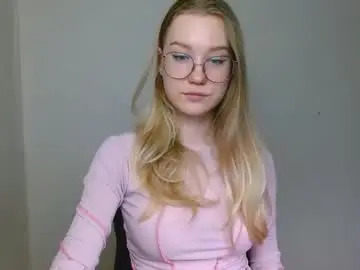 Chaturbate Live Sex Cam of abbymoore__