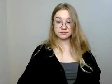 Chaturbate Live Sex Cam of abbymoore__
