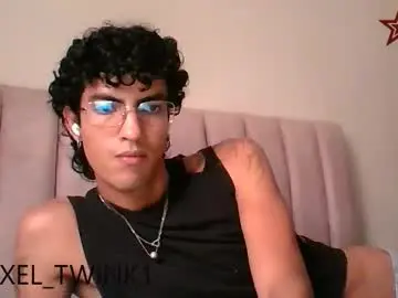 Chaturbate Best live sex cam show of axellatino_