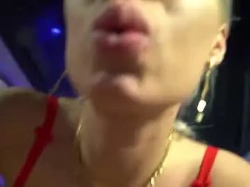 Chaturbate Live Sex Cam of mandypeas