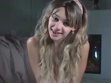 Chaturbate Watch Live Sex Cams of littlegreekflower
