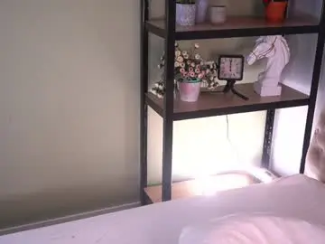 Chaturbate Live Sex Cam of islandladies