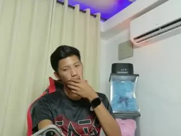 Chaturbate Live Sex Cam of horny_asianmoreno