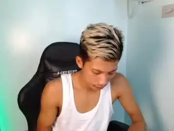 Chaturbate Sex Cam of horny_asianmoreno