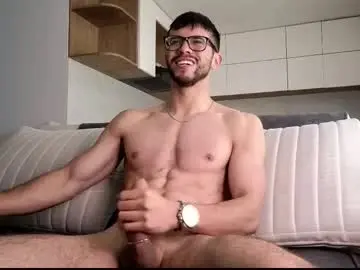 Chaturbate Watch Live Sex Cams of phantom_bigger1