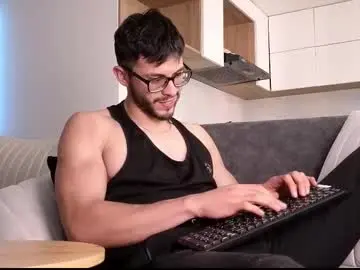 Chaturbate Best live sex cam show of phantom_bigger1