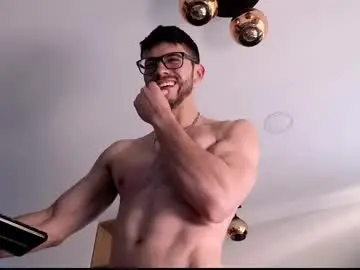 Chaturbate Nude Webcam of phantom_bigger1