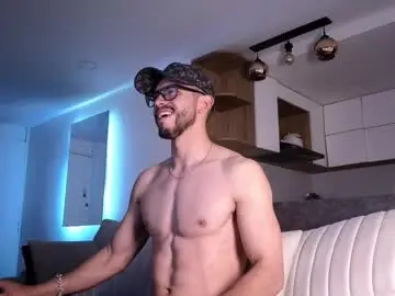 Chaturbate Adult Video Chat of phantom_bigger1