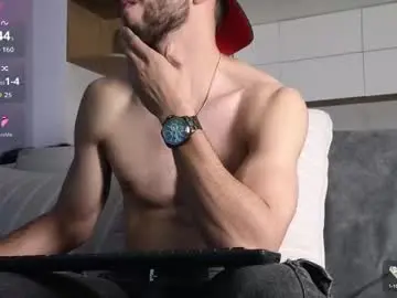 Chaturbate Free Live Porn of phantom_bigger1