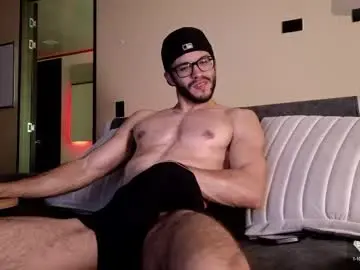 Chaturbate Watch Live Sex Cams of phantom_bigger1