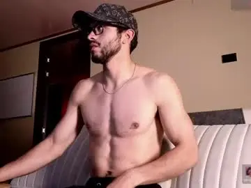 Chaturbate Watch Live Sex Cams of phantom_bigger1