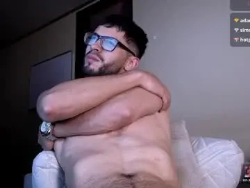 Chaturbate Live Sex of phantom_bigger1