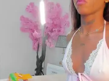 Chaturbate Best live sex cam show of cahitlinbel