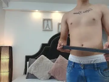 Chaturbate Free Live Porn of maxxicruz