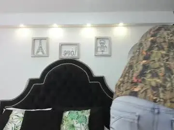 Chaturbate Live Sex Cam of maxxicruz