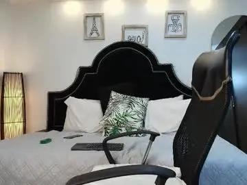 Chaturbate Live Sex of maxxicruz