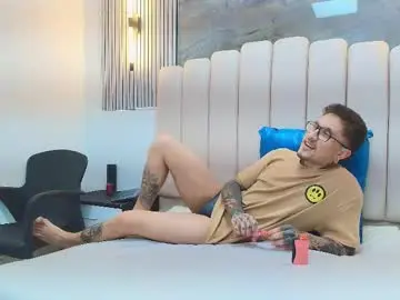 Chaturbate Live Sex Cam of ravenandcody