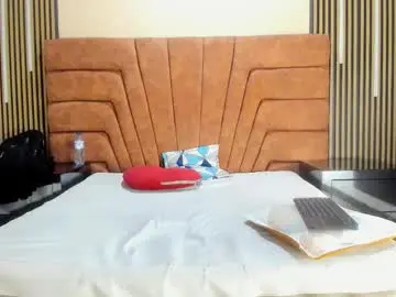 Chaturbate Live Sex Cam of ronald_parker1