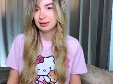 Chaturbate Live Sex Cam of _crystal_moon_1