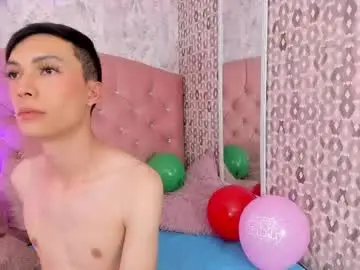 Chaturbate Live Sex Cam of aleek_ravn