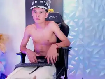 Chaturbate Best live sex cam show of antoniomancinin