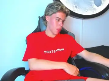 Chaturbate Sex Cam of lucian_greyy