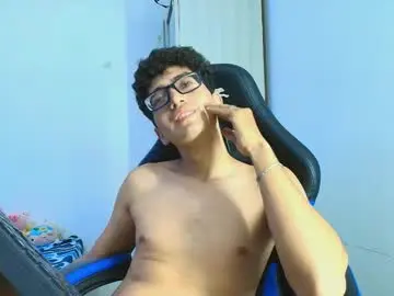 Chaturbate Free Live Porn of tylerwhiite_