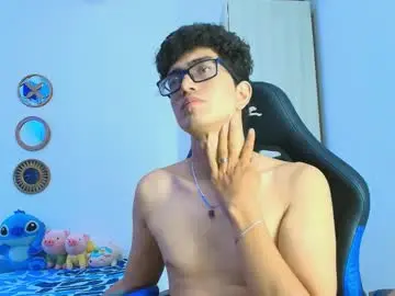 Chaturbate Best live sex cam show of tylerwhiite_