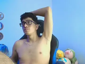 Chaturbate Adult Webcams of tylerwhiite_