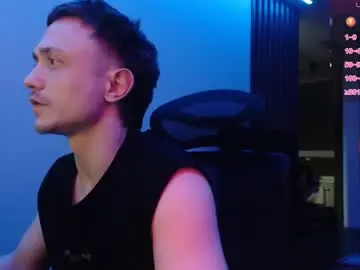 Chaturbate Live Sex Cam of ravine_doleg