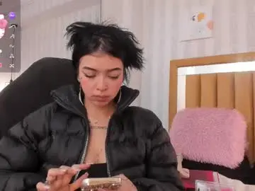 Chaturbate Adult Webcam of pettit_courtny