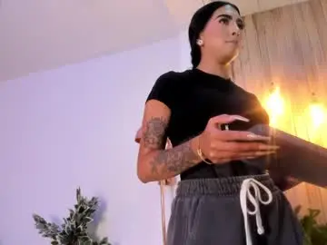 Chaturbate Best live sex cam show of arirobert_