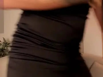 Chaturbate Free Porn Cam of arirobert_