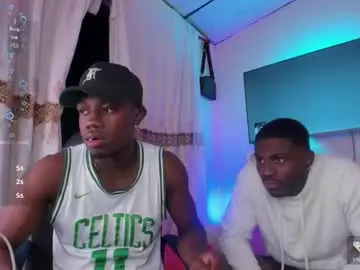 Chaturbate Watch Live Sex Cams of ethan_travis0