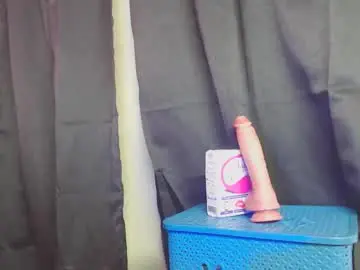 Chaturbate Live Porn of femskynny