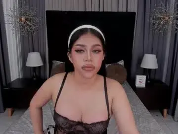 Chaturbate Sex Cam of hennessygoddess69