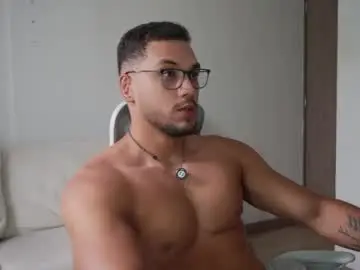 Chaturbate Live Sex Cam of andy_weld