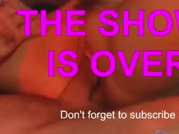 Chaturbate Watch Live Sex Cams of strawberrywithcream18