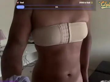 Chaturbate Live Sex Cam of mantismillie