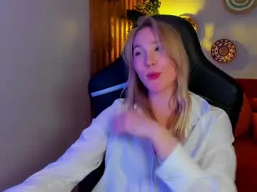 Chaturbate Nude Webcam of elaravoltage