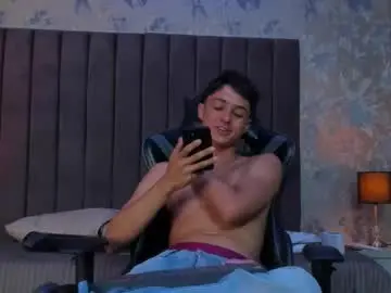 Chaturbate Free Porn Cam of ethanlowell