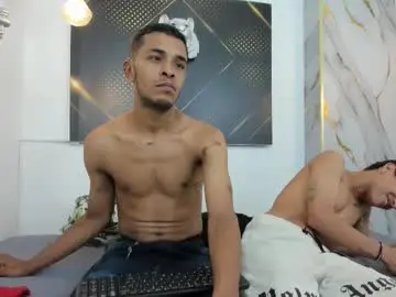 Chaturbate Live Sex Cam of jordanandandrew