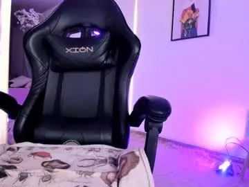 Chaturbate Live Sex Cam of flower_smith_