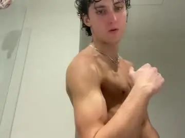 Chaturbate Live Sex Cam of loves_leo